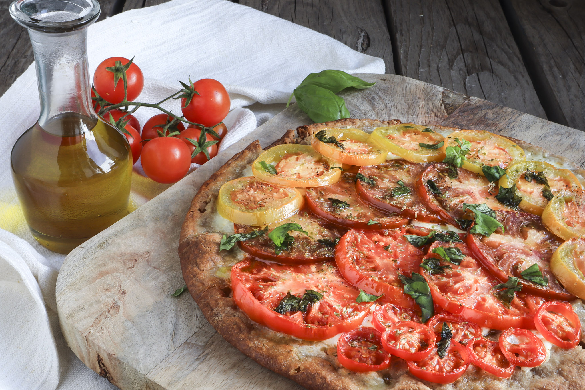 PIZZA INTEGRALE AI POMODORI, UN SAPORE TUTTO PRIMAVERILE